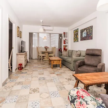 Happy House Arenal Appartement *